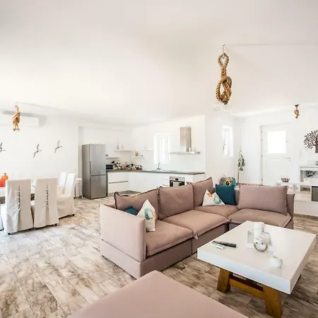 White Sand Villas Santa Maria (Paros)